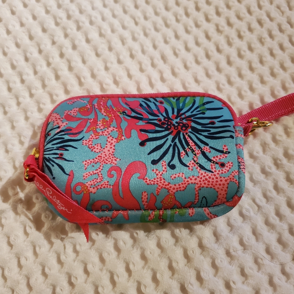 Small change purse.